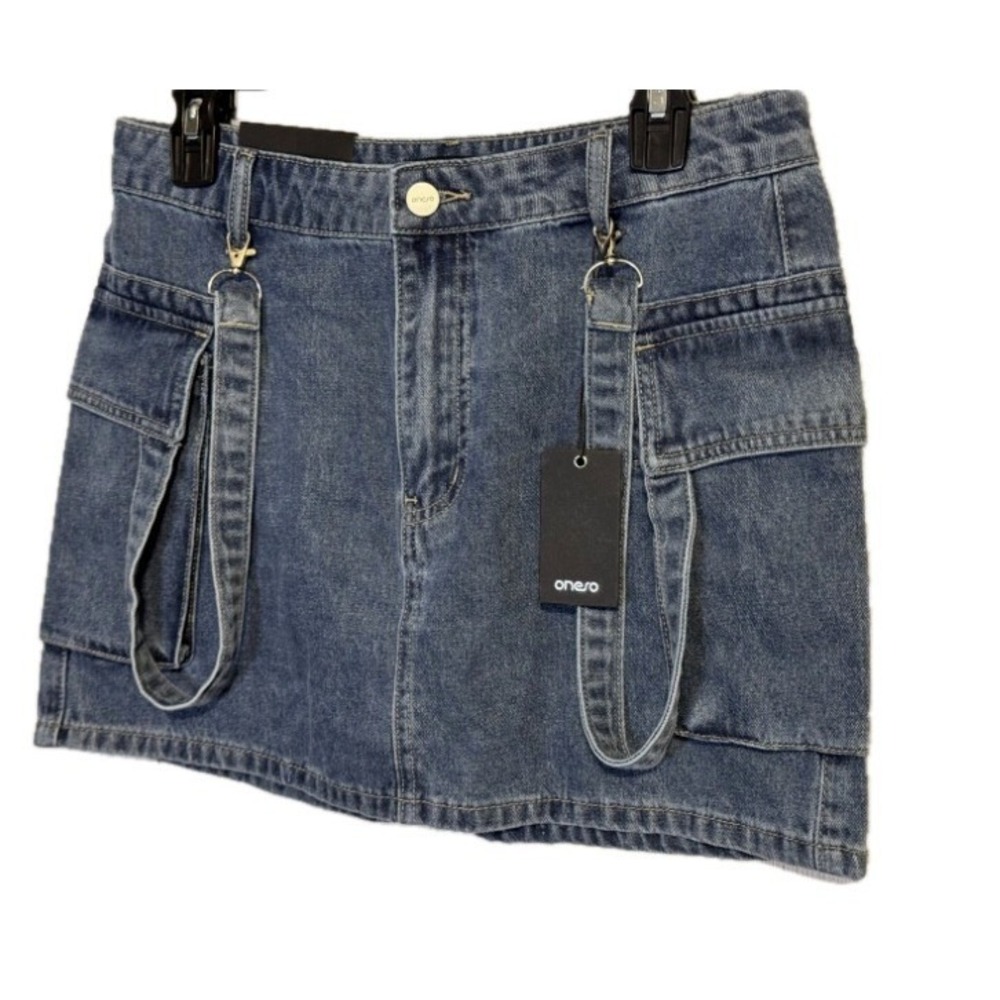 Oneso Women's Denim Mini Skirt M‎ Blue Jean Utility Pocket Strap Detail NWT